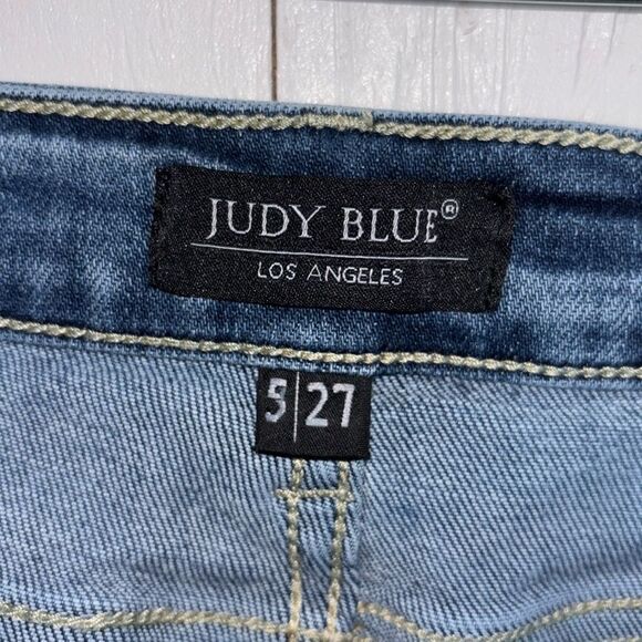 Judy Blue stretchy skinny woman’s jeans 5 pockets distressed size 5/27. - Picture 2 of 10
